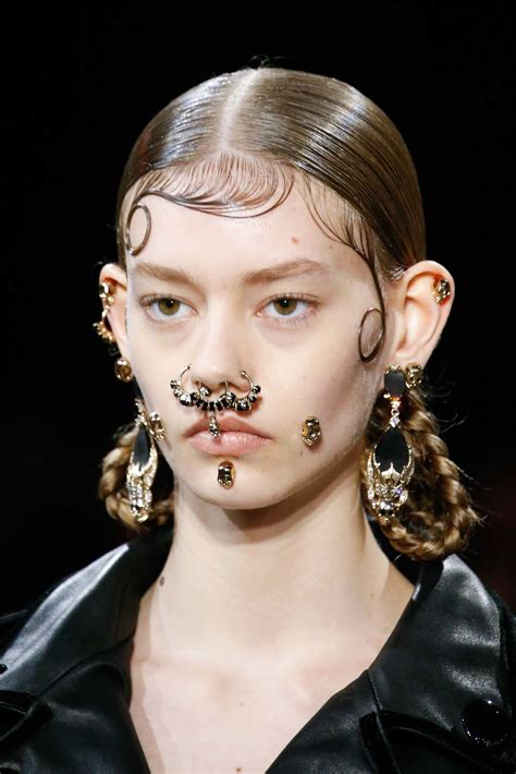 givenchy aw15 backstage face jewelry|Givenchy Fall 2015 Face Jewelry .